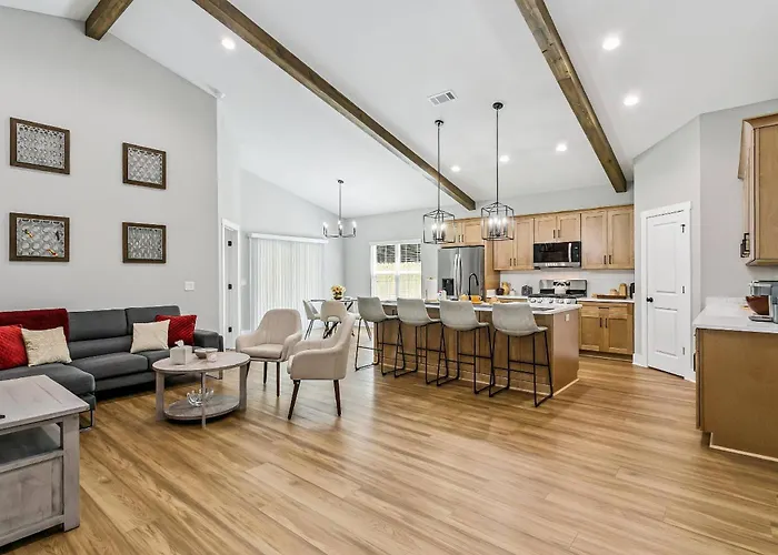 406 Hancock Ln * Pensacola